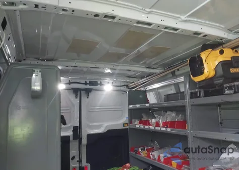 2018 Ford Transit-250 z USA, uszkodzony, nr VIN 1FTYR2ZM3JKB49504